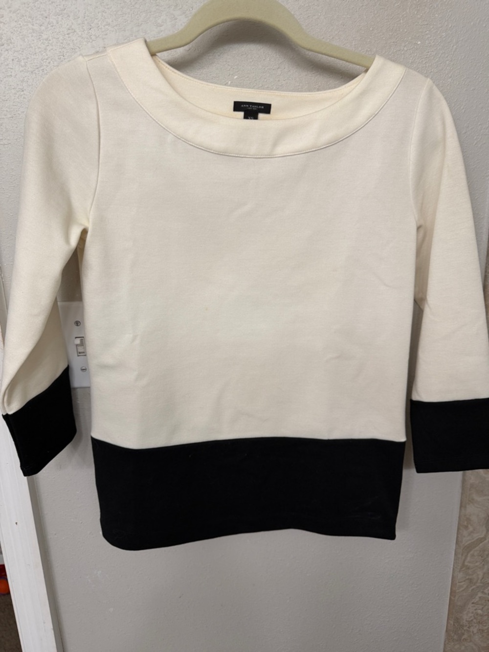 Ann Taylor Cream and Black Colorblock Boatneck Sweater